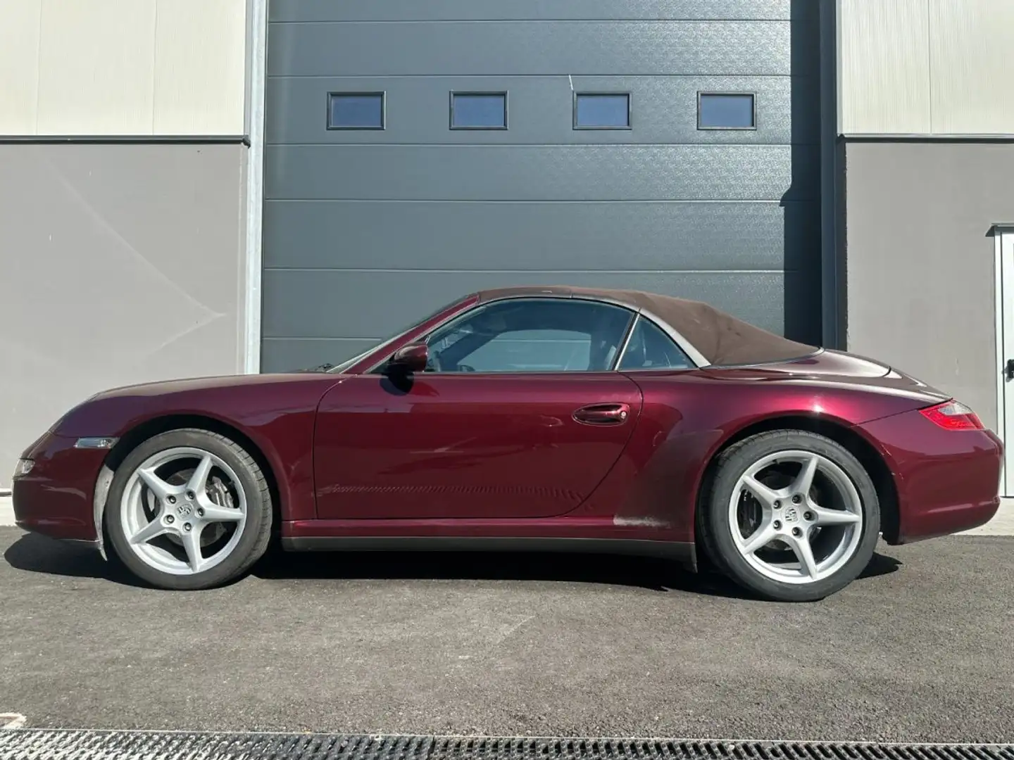 Porsche 997 997 Carrera 4 CABRIOLET 3.6 Tiptronic 325cv 1er main Roşu - 2