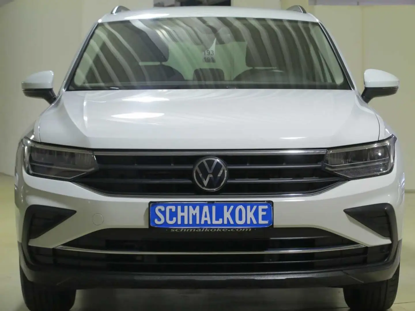 Volkswagen Tiguan 2.0 TDI SCR Life AHK Navi ACC DAB LM17 White - 1