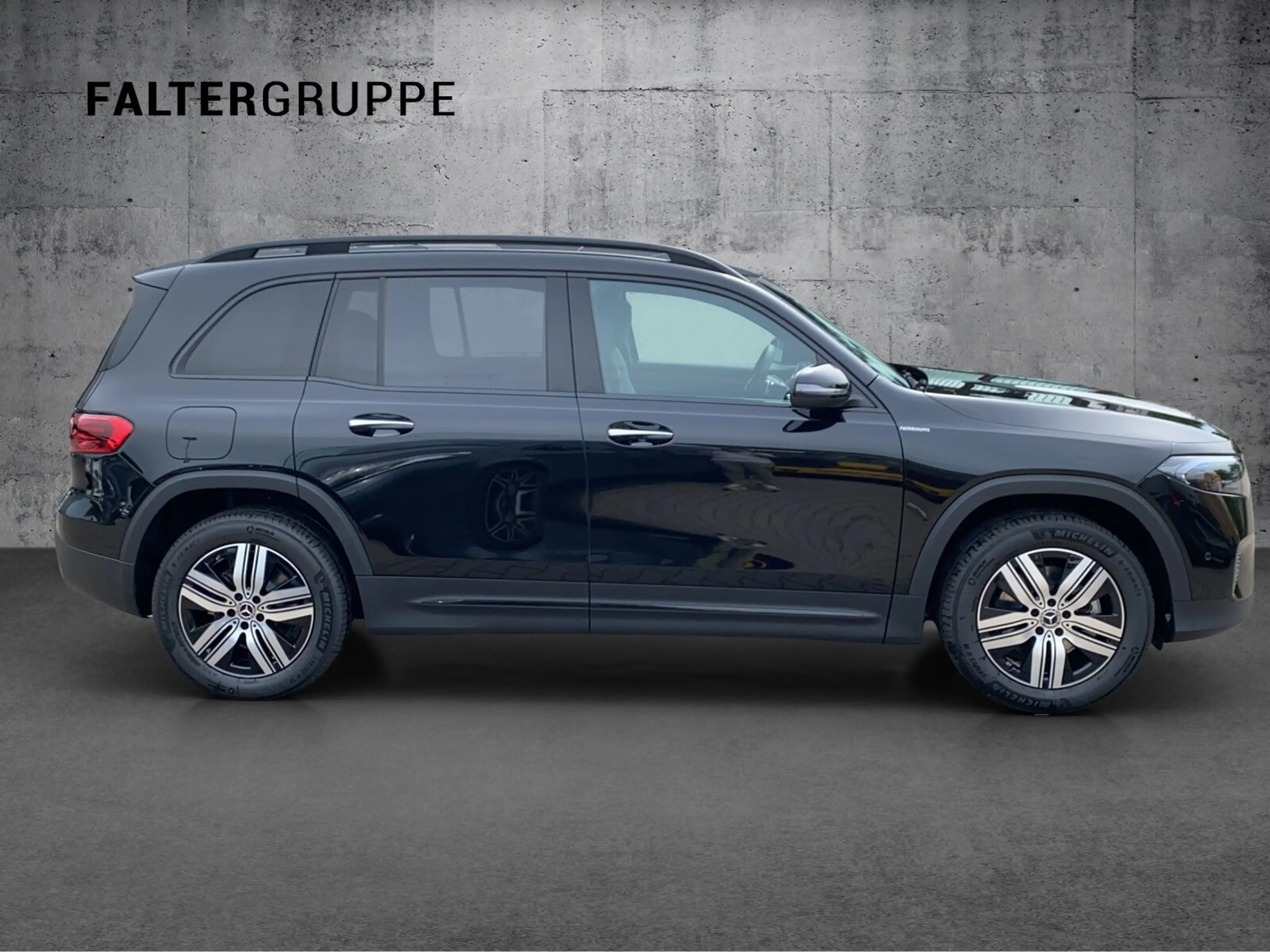 Mercedes-Benz EQB 300 EQB 300 4M NIGHT+ELECTRIC-ART+KAM+EASYP+KEYLESS — photo 4