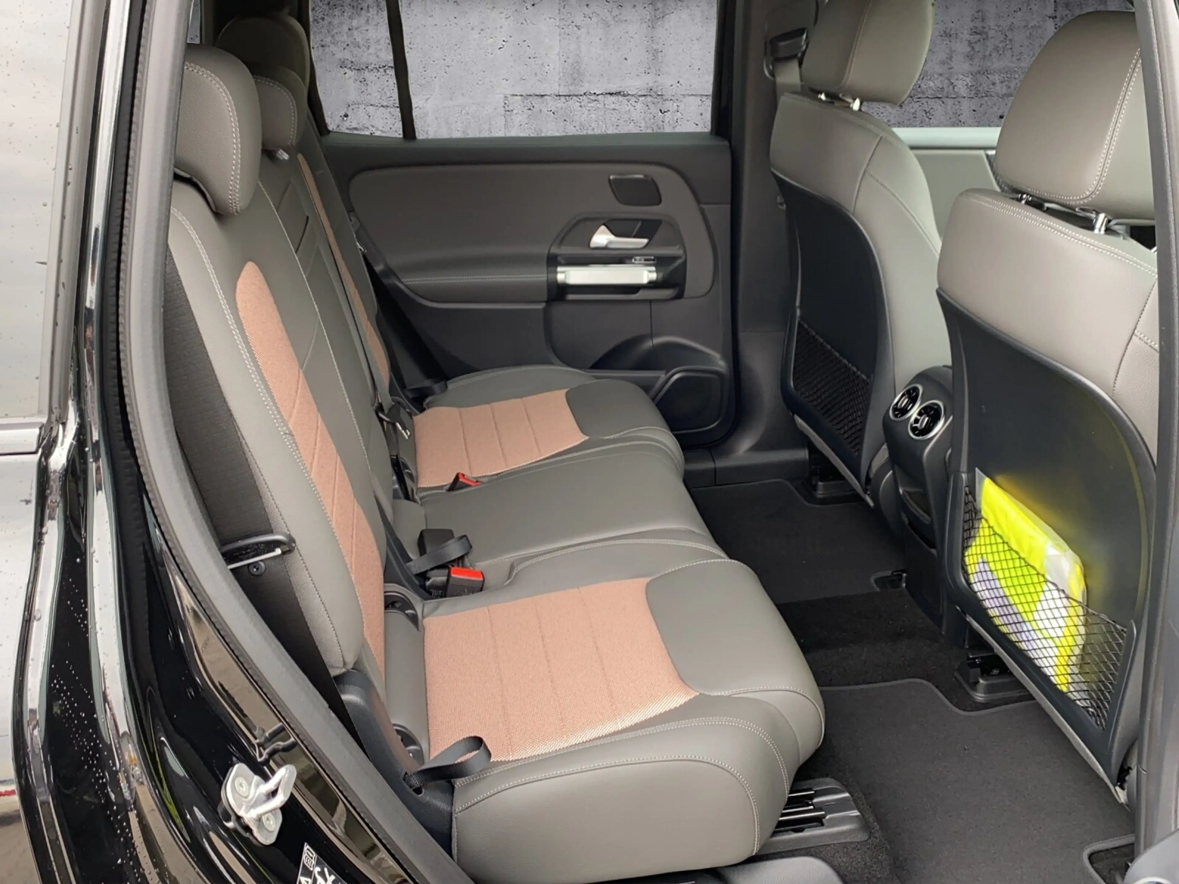 Mercedes-Benz EQB 300 EQB 300 4M NIGHT+ELECTRIC-ART+KAM+EASYP+KEYLESS — photo 13