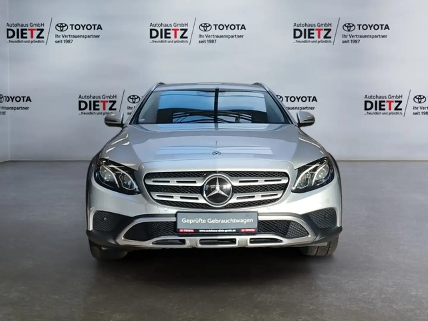 Mercedes-Benz E 220 d T All-Terrain*4M*WIDE*360*NAVI*LUFT*DIST Silber - 2