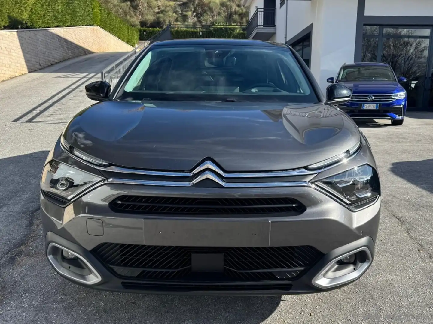 Citroen C4 PureTech 130 S&S Shine Grau - 2