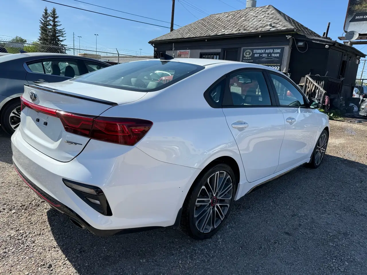 Kia Forte снимка Kia Forte