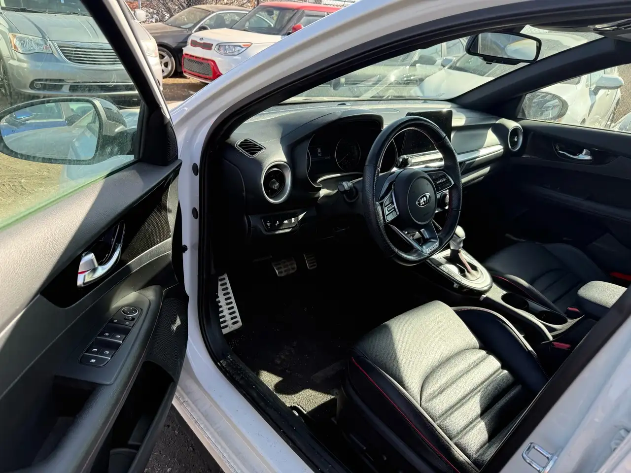 Kia Forte снимка Kia Forte