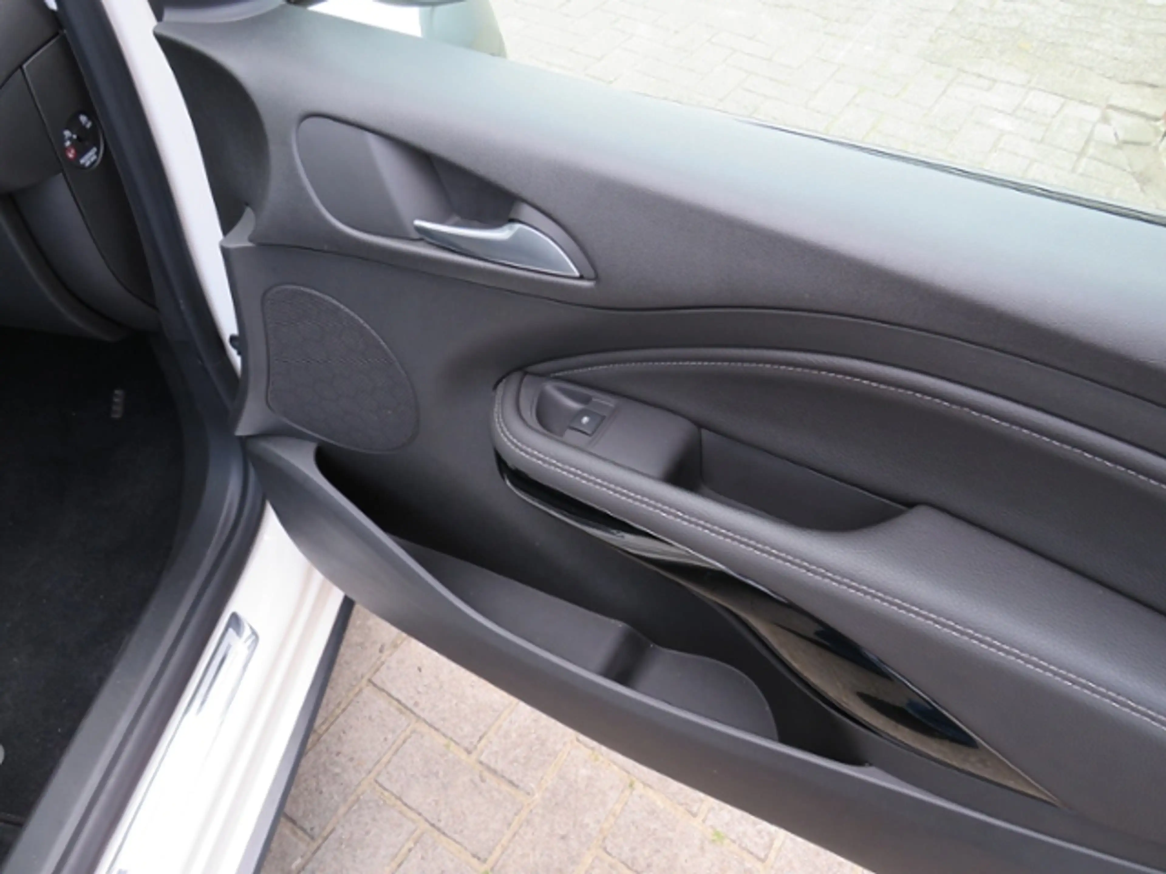Opel Adam Rocks KLIMA ALU — photo 7