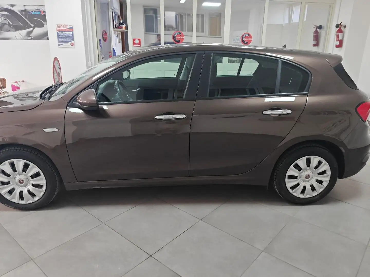 Fiat Tipo 1.4 5 porte Easy + GPL 700€ Bruin - 2
