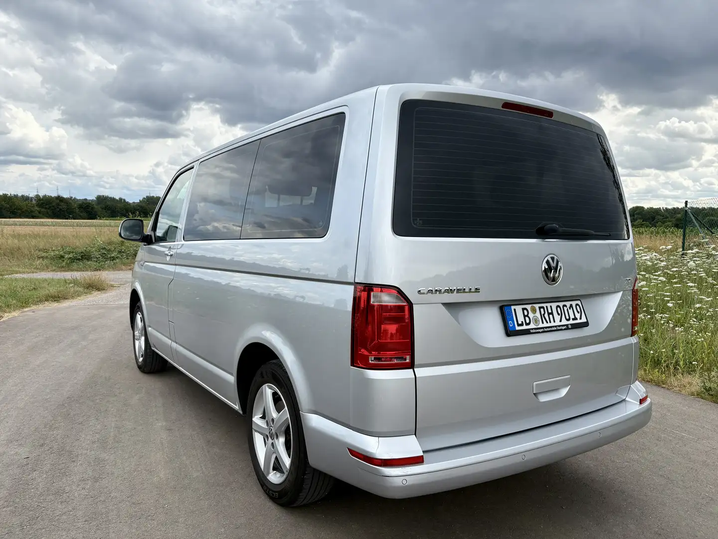 Volkswagen T6 Caravelle DSG Kurz Comfortline Argintiu - 2