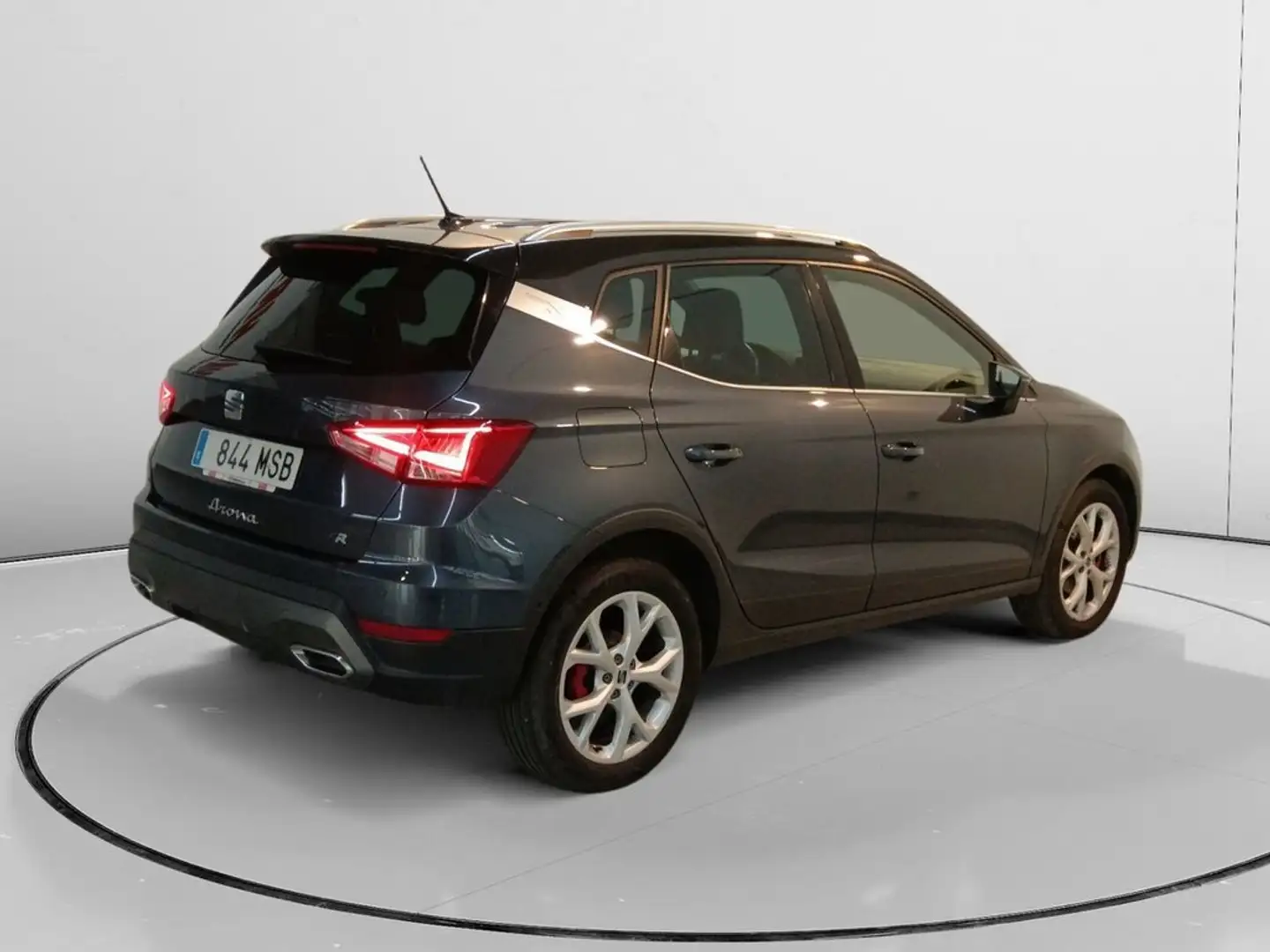 SEAT Arona 1.5 TSI S&S FR DSG7 XM 150 Gris - 2