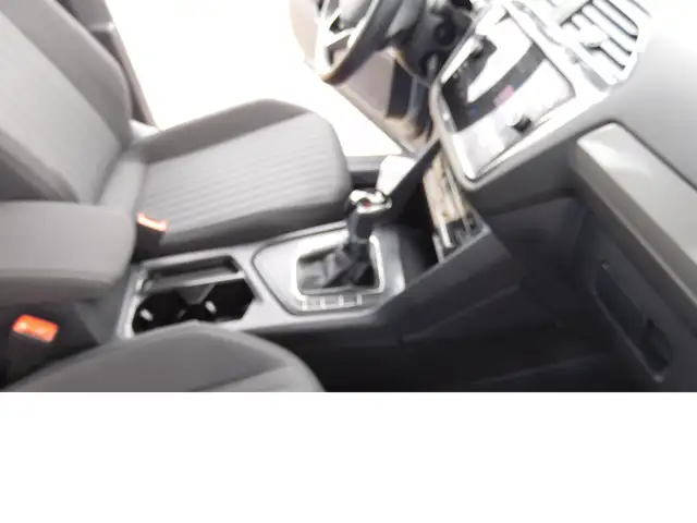 Volkswagen Tiguan Allspace view 22