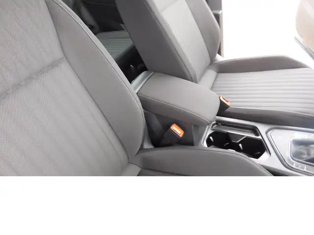 Volkswagen Tiguan Allspace view 23