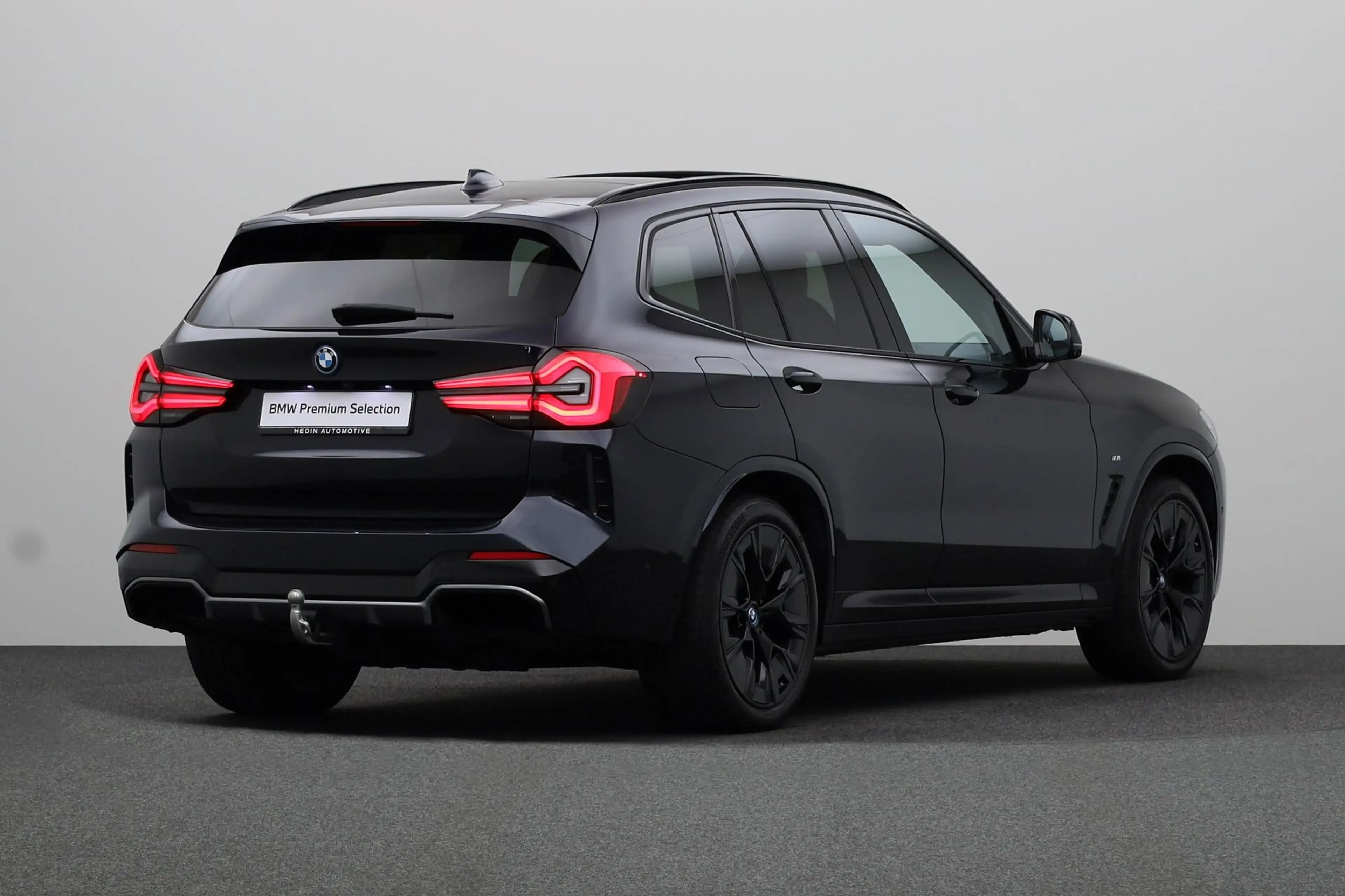 BMW iX3 High Executive 80 kWh — photo 2