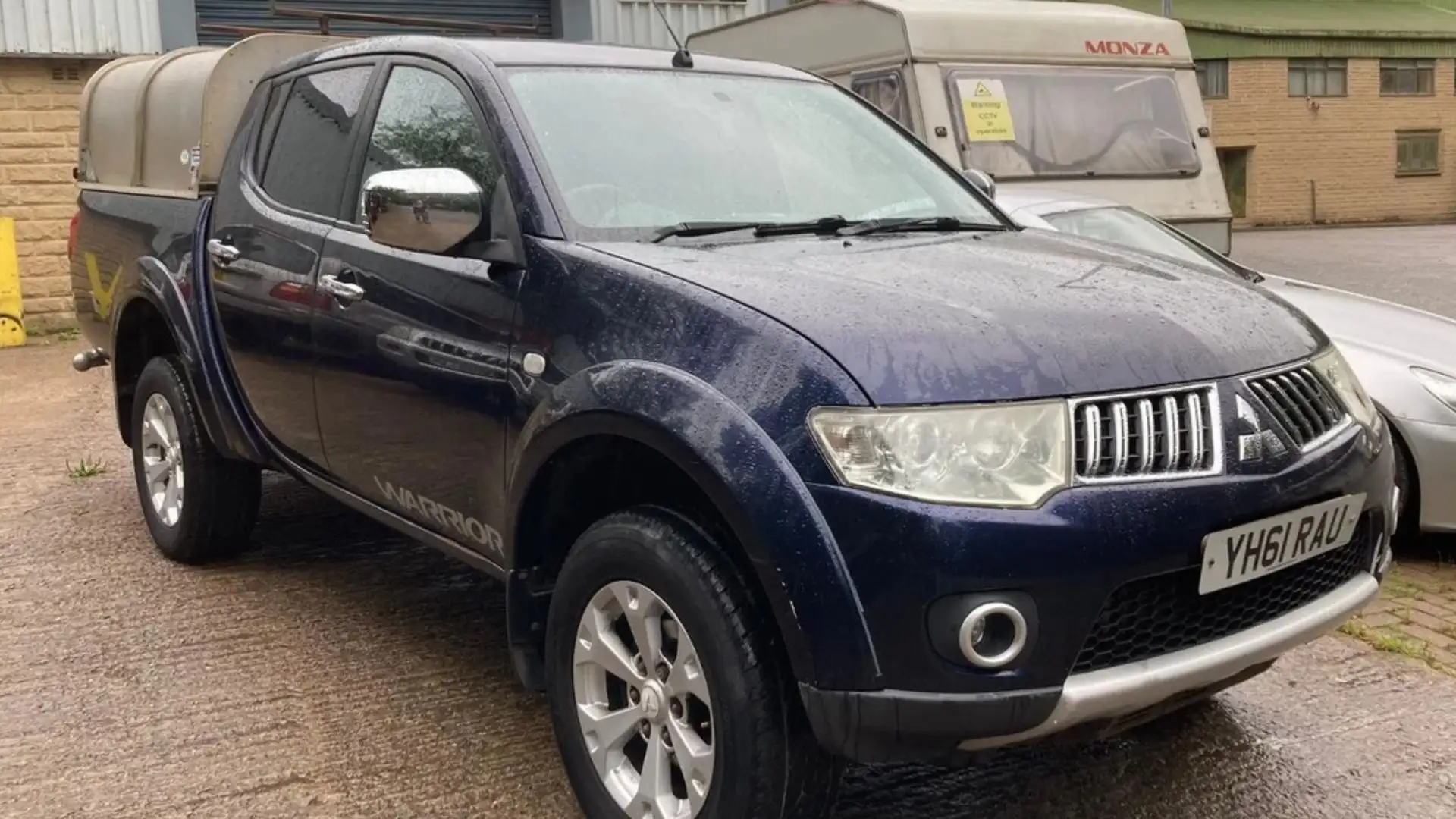 Mitsubishi L200 Pick Up 4x4 DPF Intense Double Cab low mileage!!! - 1