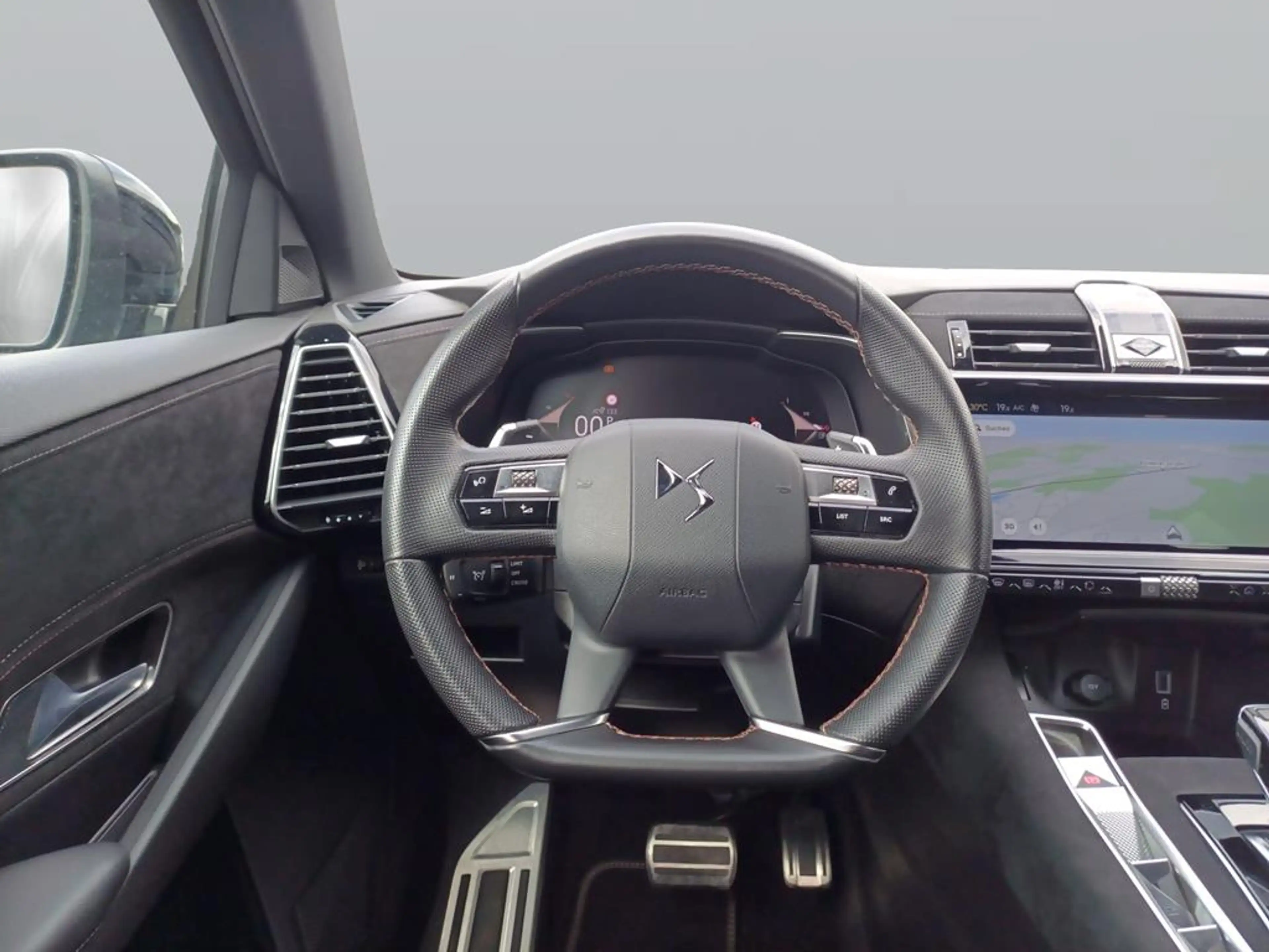 DS Automobiles DS 7 Performance Line — photo 13