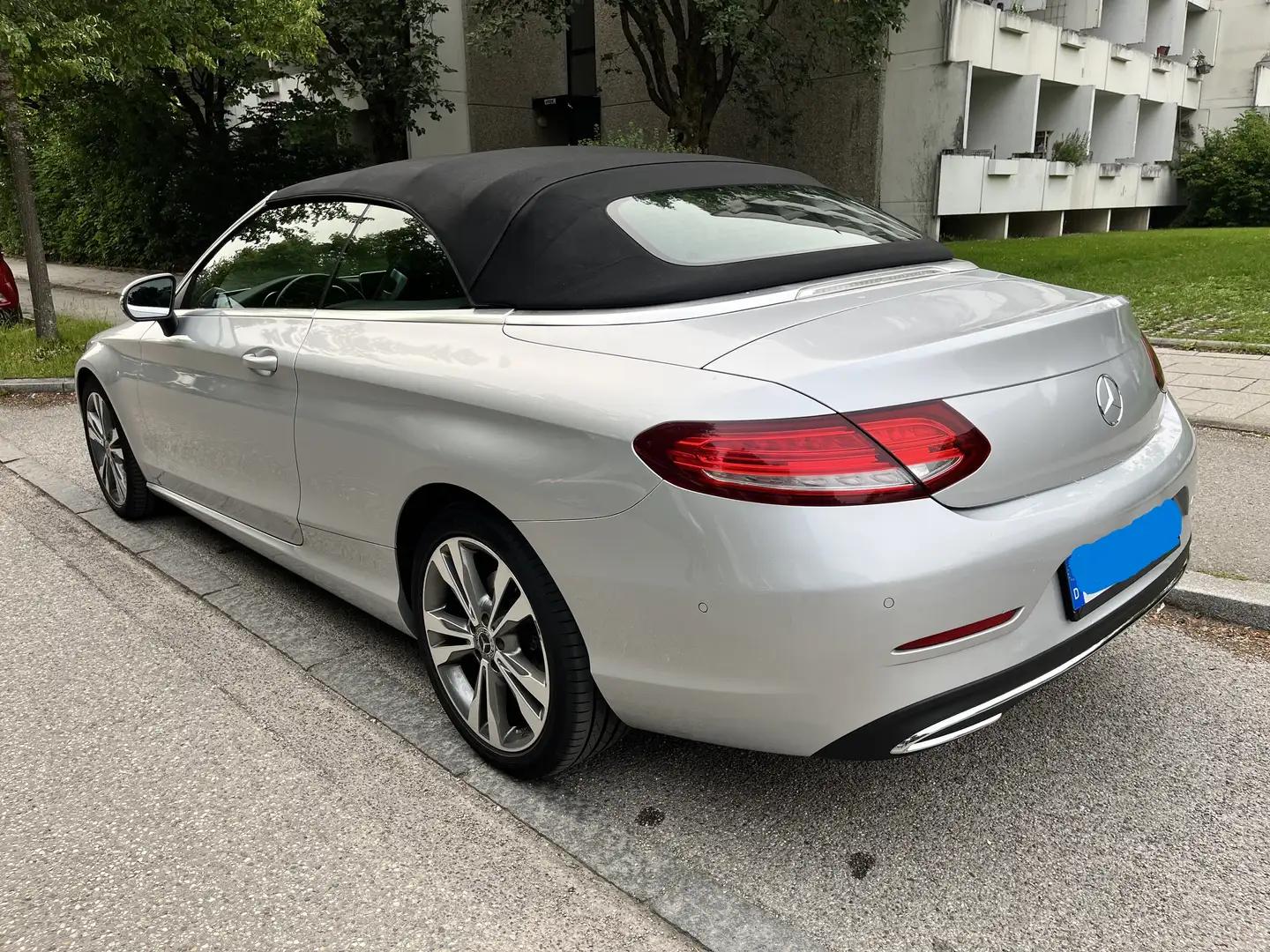 Mercedes-Benz C 220 C-Klasse Diesel Cabrio 4Matic 9G-TRONIC Silber - 1