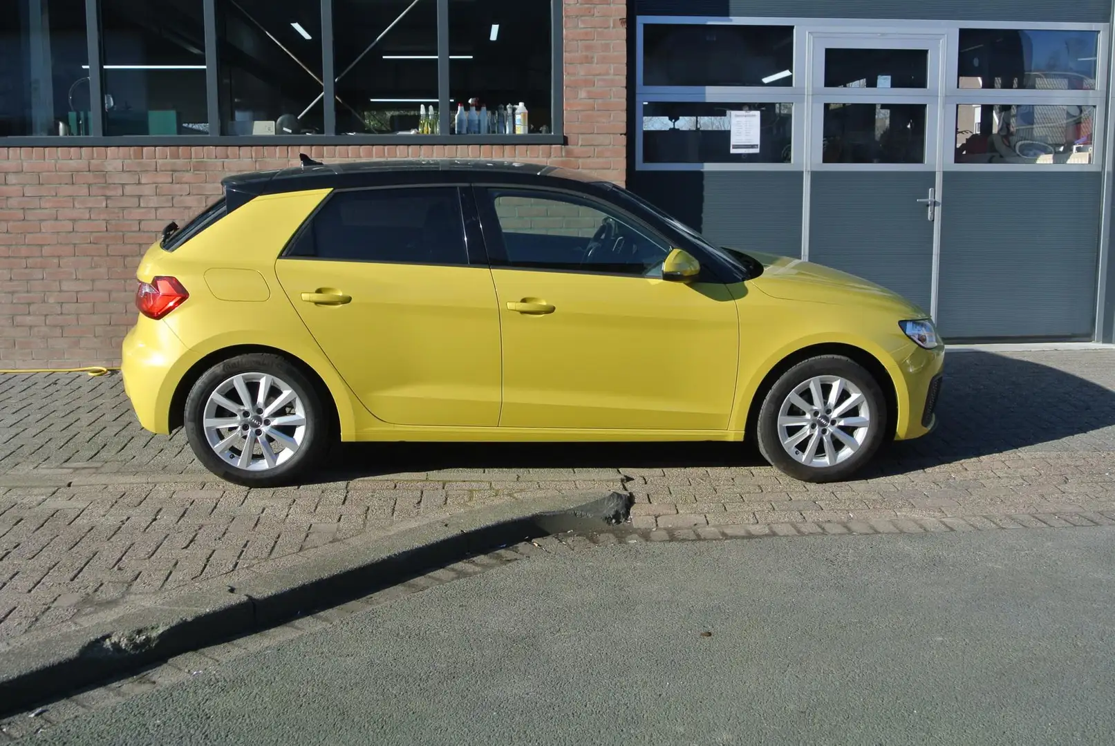 Audi A1 Sportback 30 TFSI Advanced epic | DSG| Climate con Geel - 2