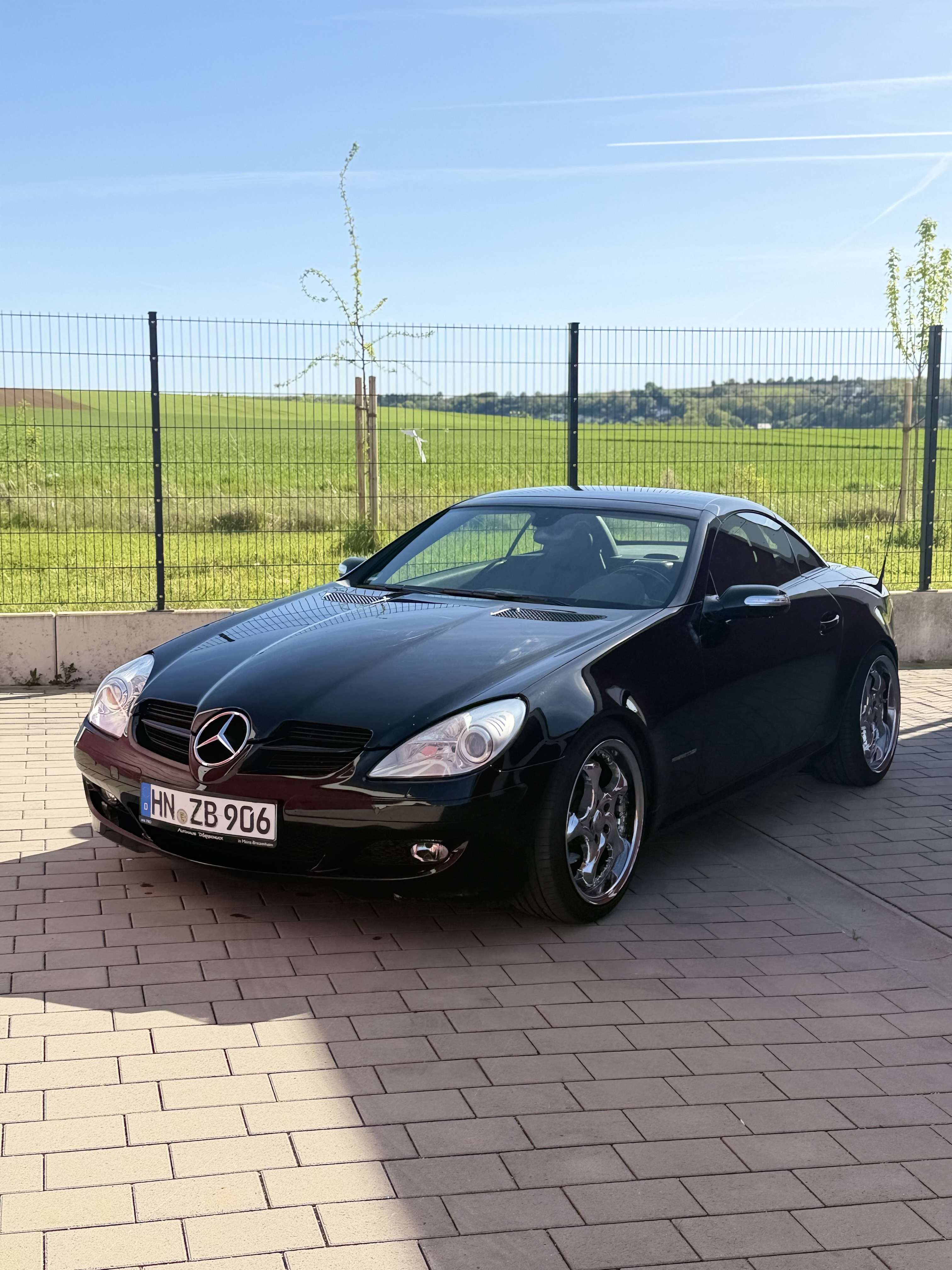 Second hand Mercedes Benz Slk-Class 200
