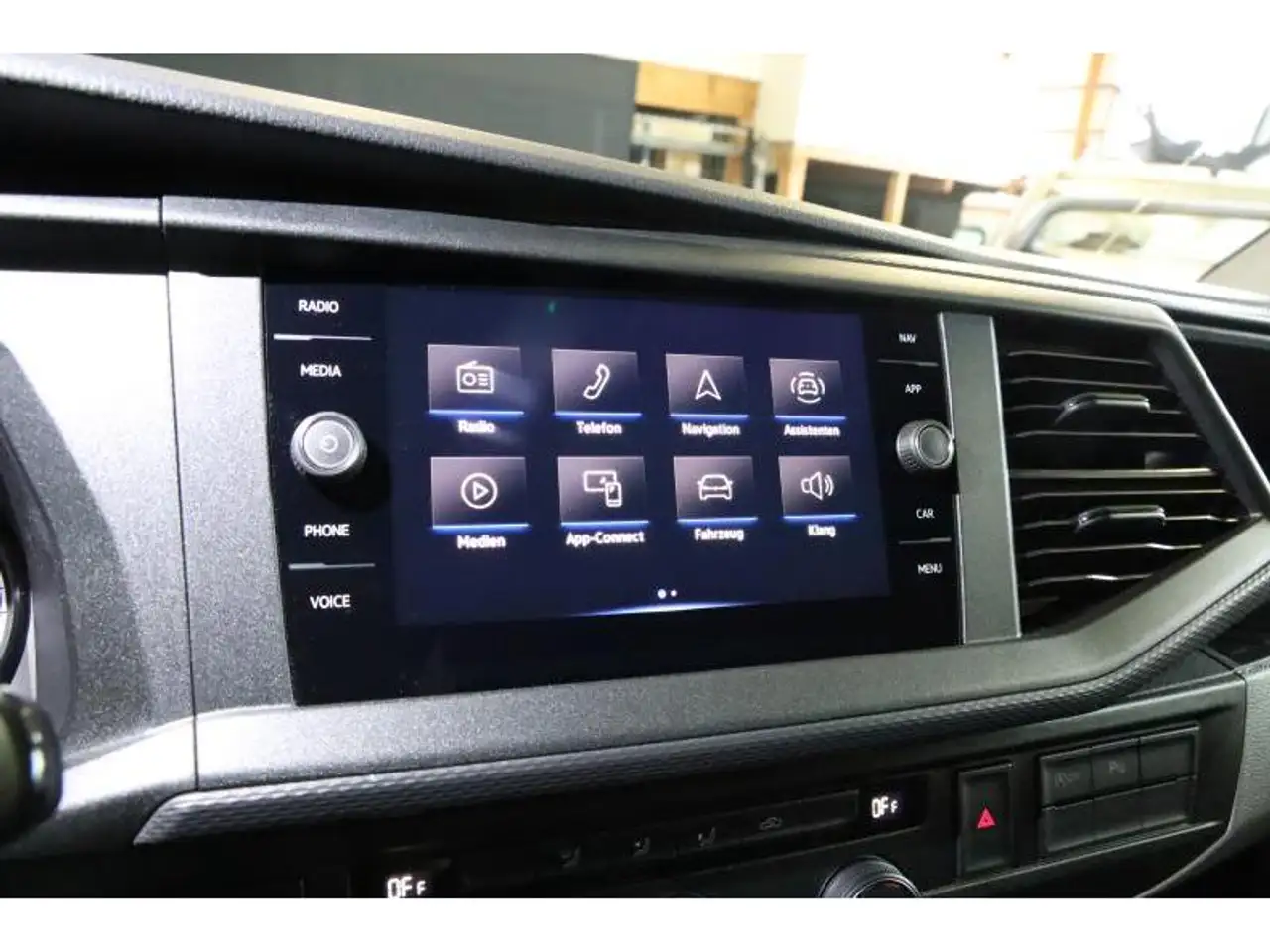 Volkswagen T6.1 Caravelle Comfortline LR LONG NAVI LED 7