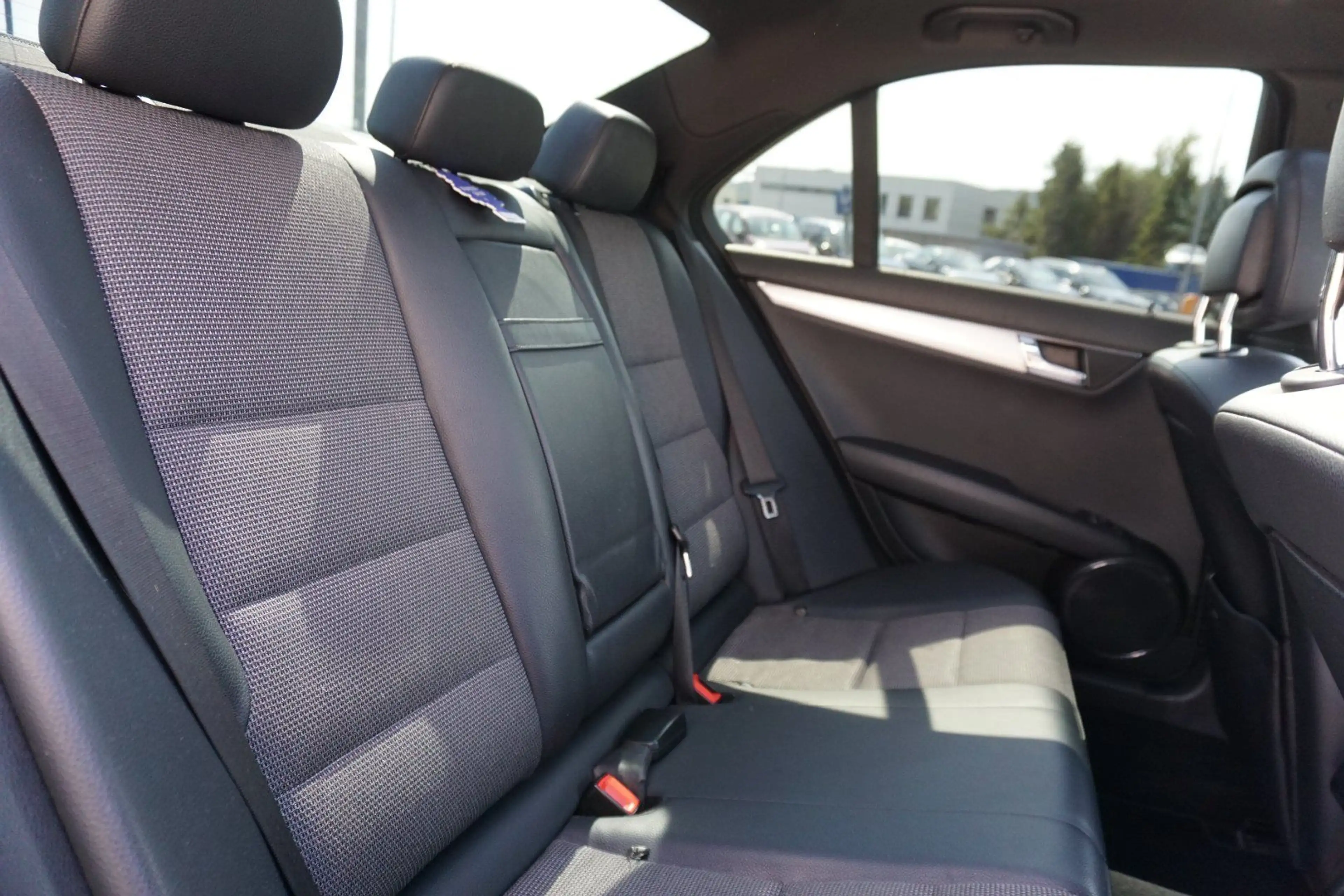 Mercedes-Benz C 350 C-Klasse C 350 CDI 4Matic AMG Paket — photo 15
