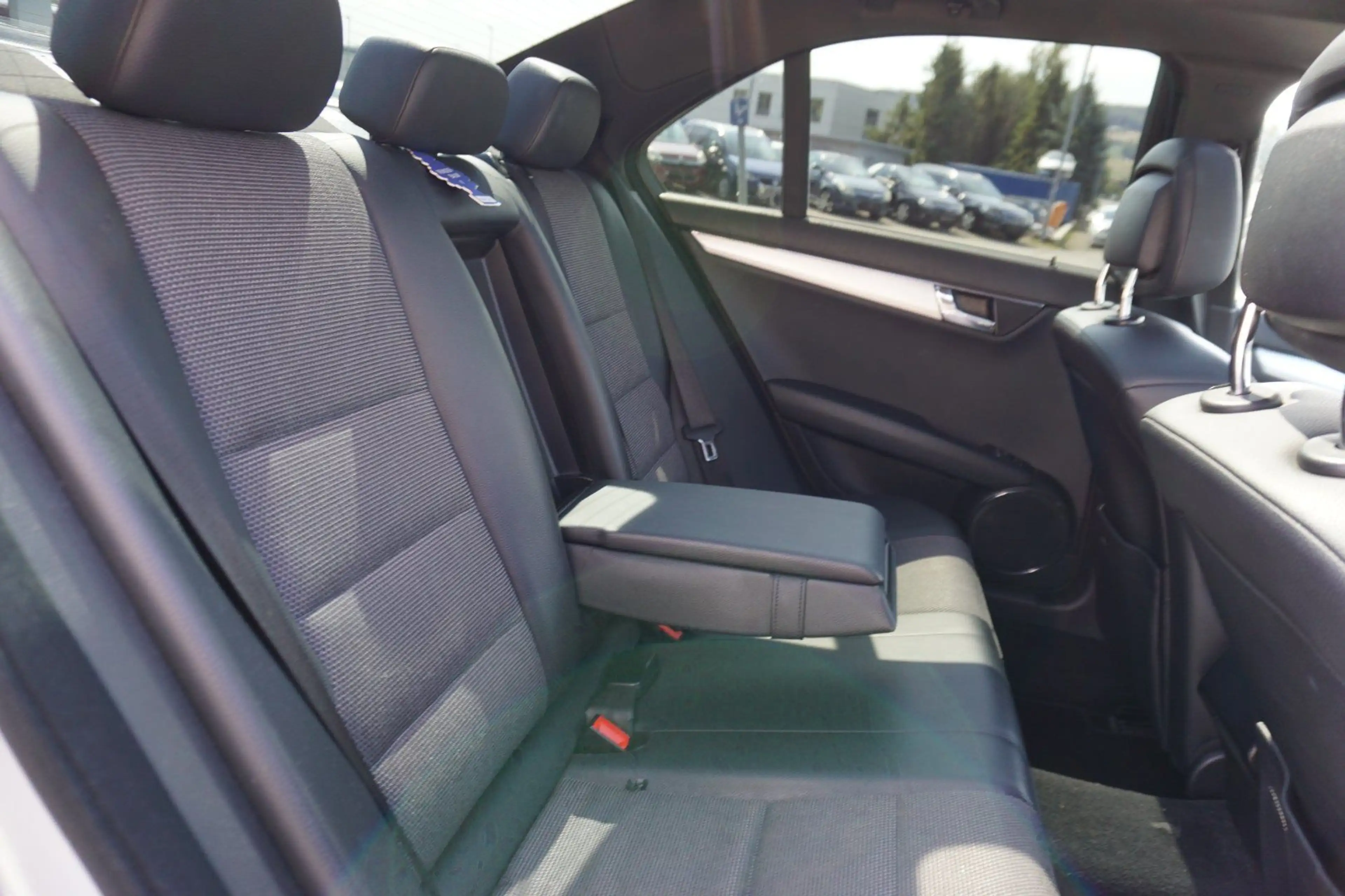 Mercedes-Benz C 350 C-Klasse C 350 CDI 4Matic AMG Paket — photo 14