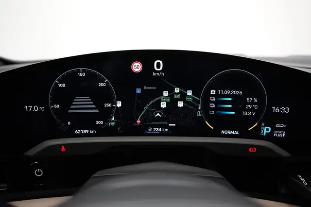 Porsche Taycan view 10