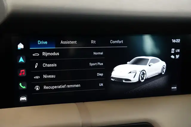 Porsche Taycan view 21