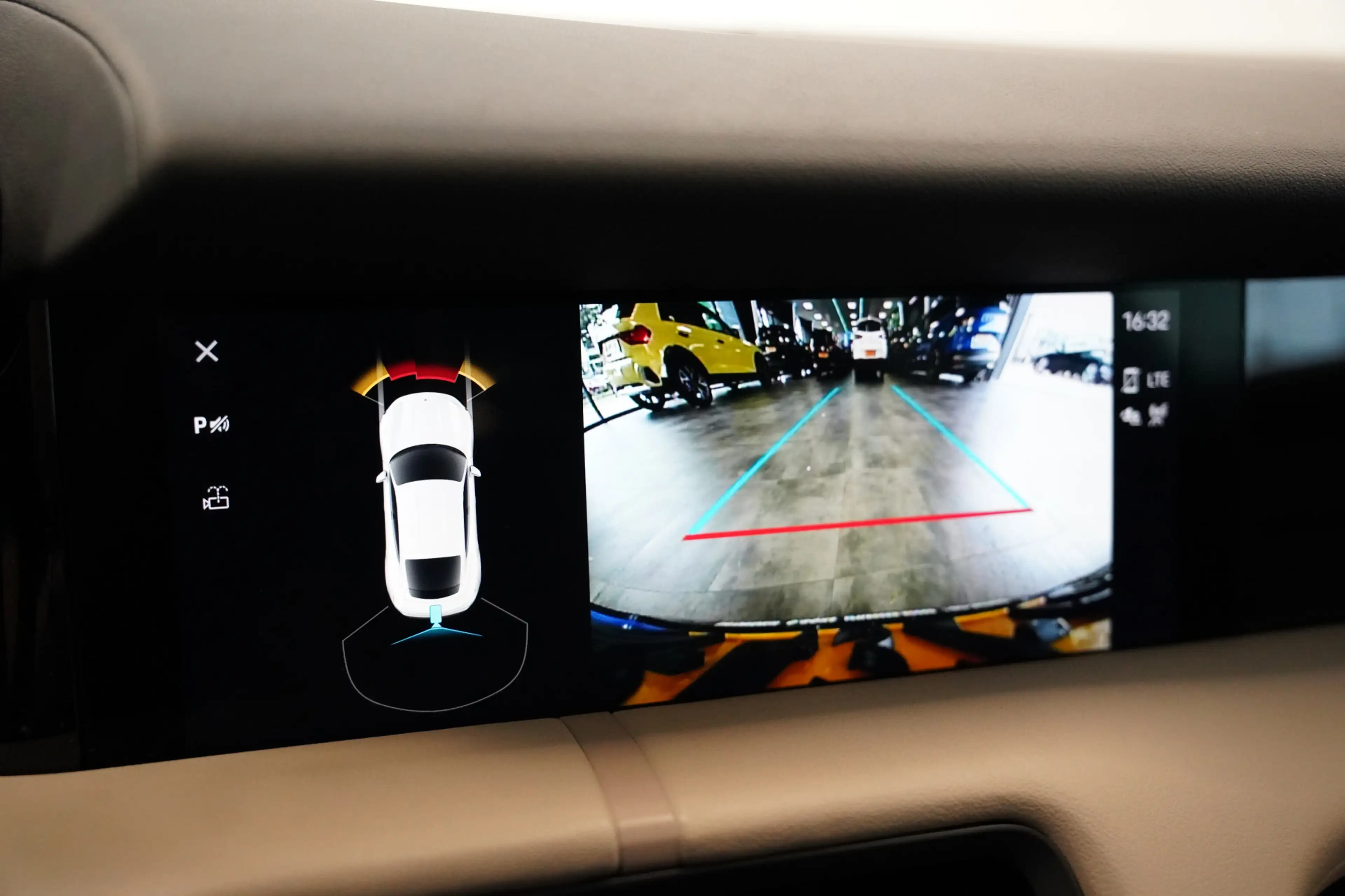 Porsche Taycan Performance 84 kWh ACC Panoramadak Leder Memory Se — photo 22