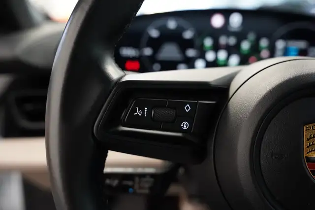 Porsche Taycan view 8