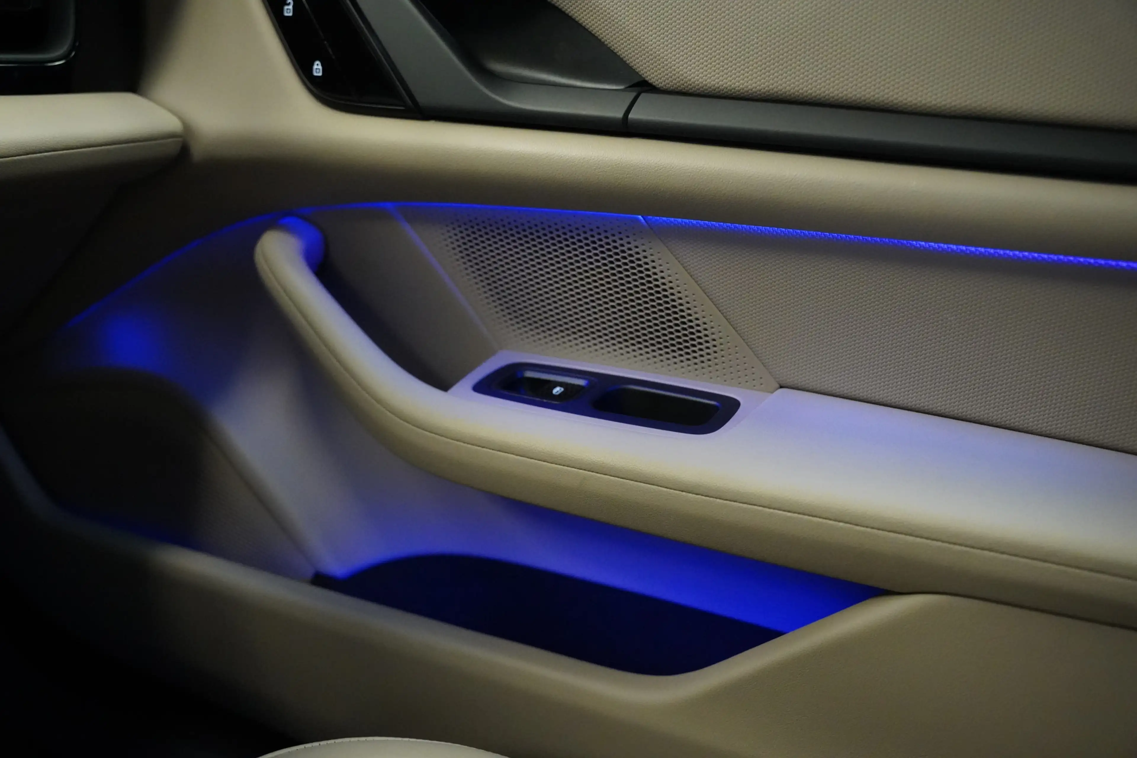Porsche Taycan Performance 84 kWh ACC Panoramadak Leder Memory Se — photo 24