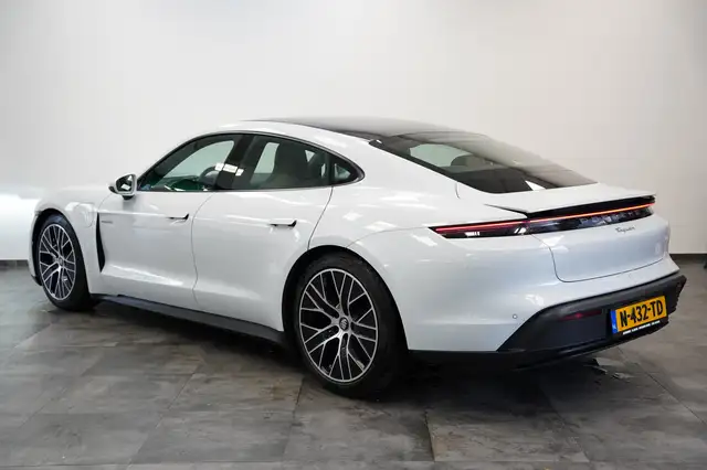 Porsche Taycan view 3