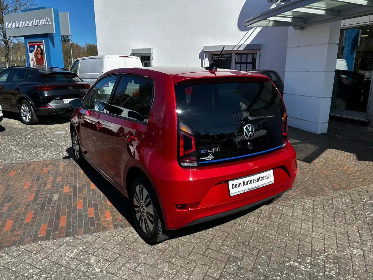 Volkswagen up! ! e-up! Style "Plus" 6