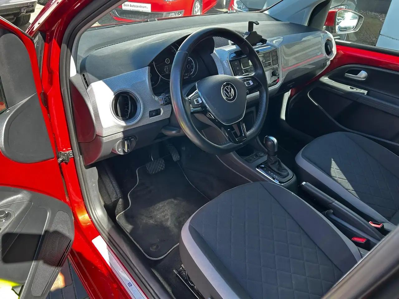 Volkswagen up! ! e-up! Style "Plus" 7