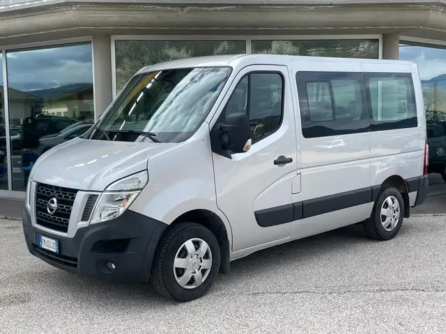Nissan NV400 2.3dci 145cv 9 POSTI "GANCIO TRAINO"