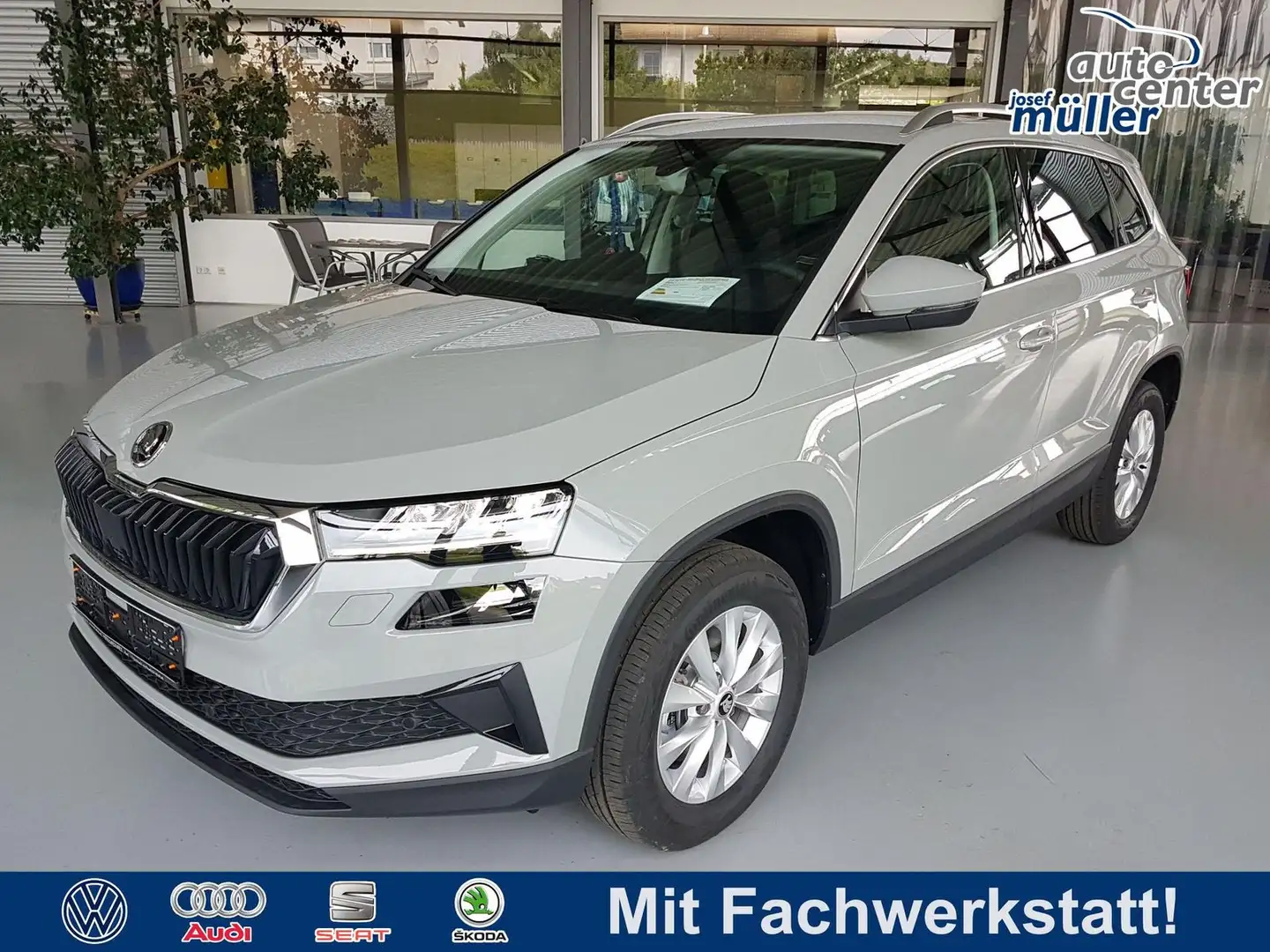 Skoda Karoq 5Jahre/100000km Garantie" DSG" AHK schw... Grau - 1
