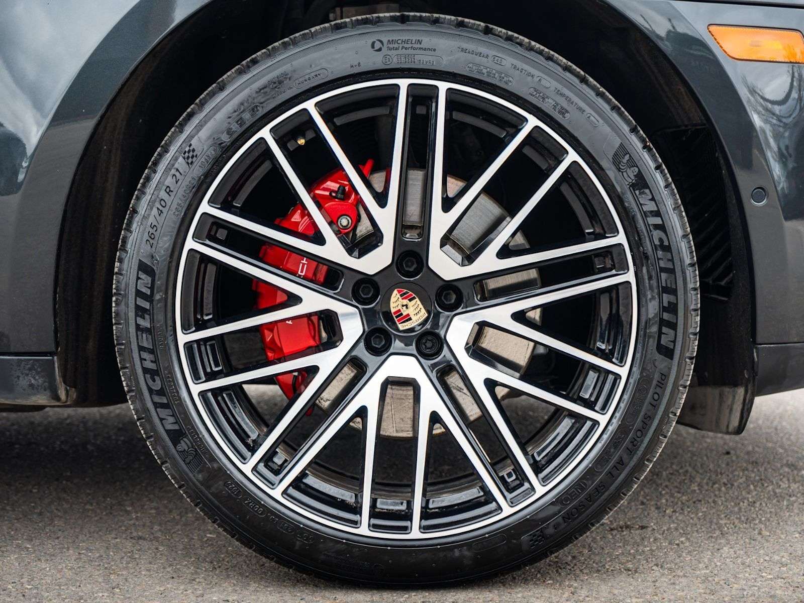 2026 Porsche Macan S w/Premium Plus/Full Leather/PASM/Bose Sound/360 alt 2