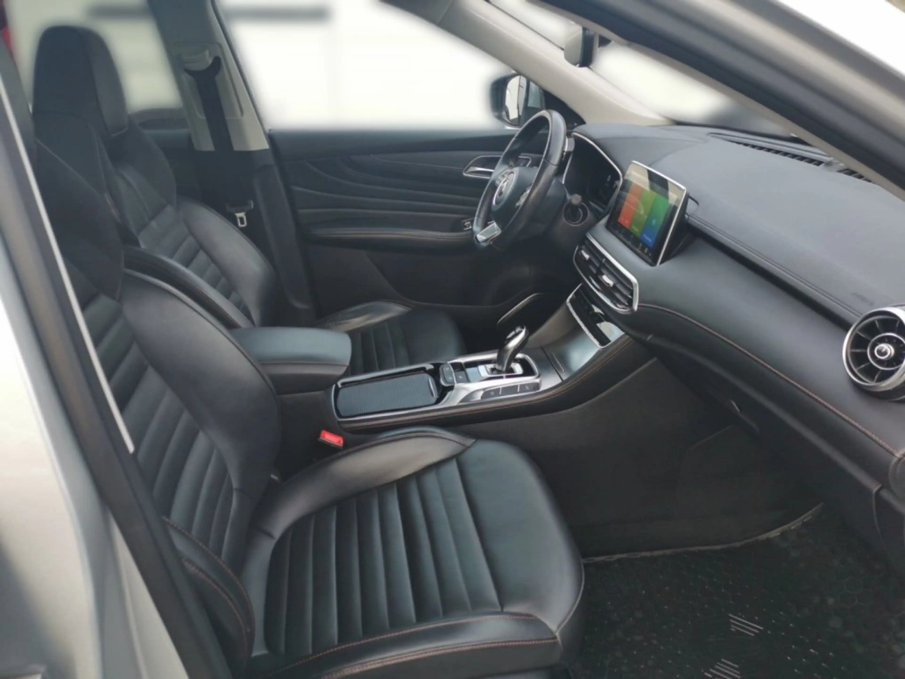 MG EHS 1,5T GDI PHEV Luxury Aut. — photo 12