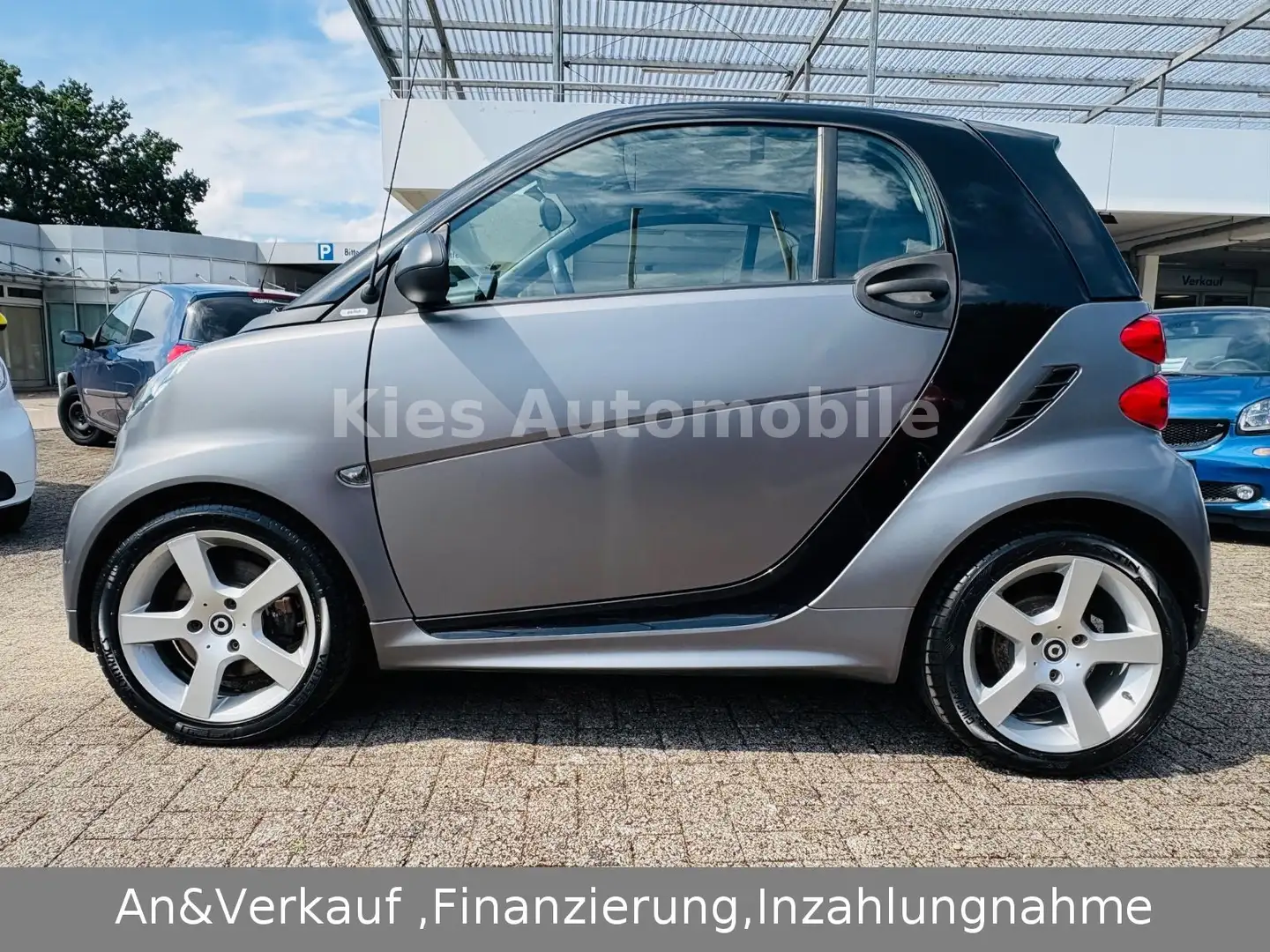 smart forTwo Passion 84Ps AUTOM/SERVO/SITZH/PANO/KLIMA Grey - 2