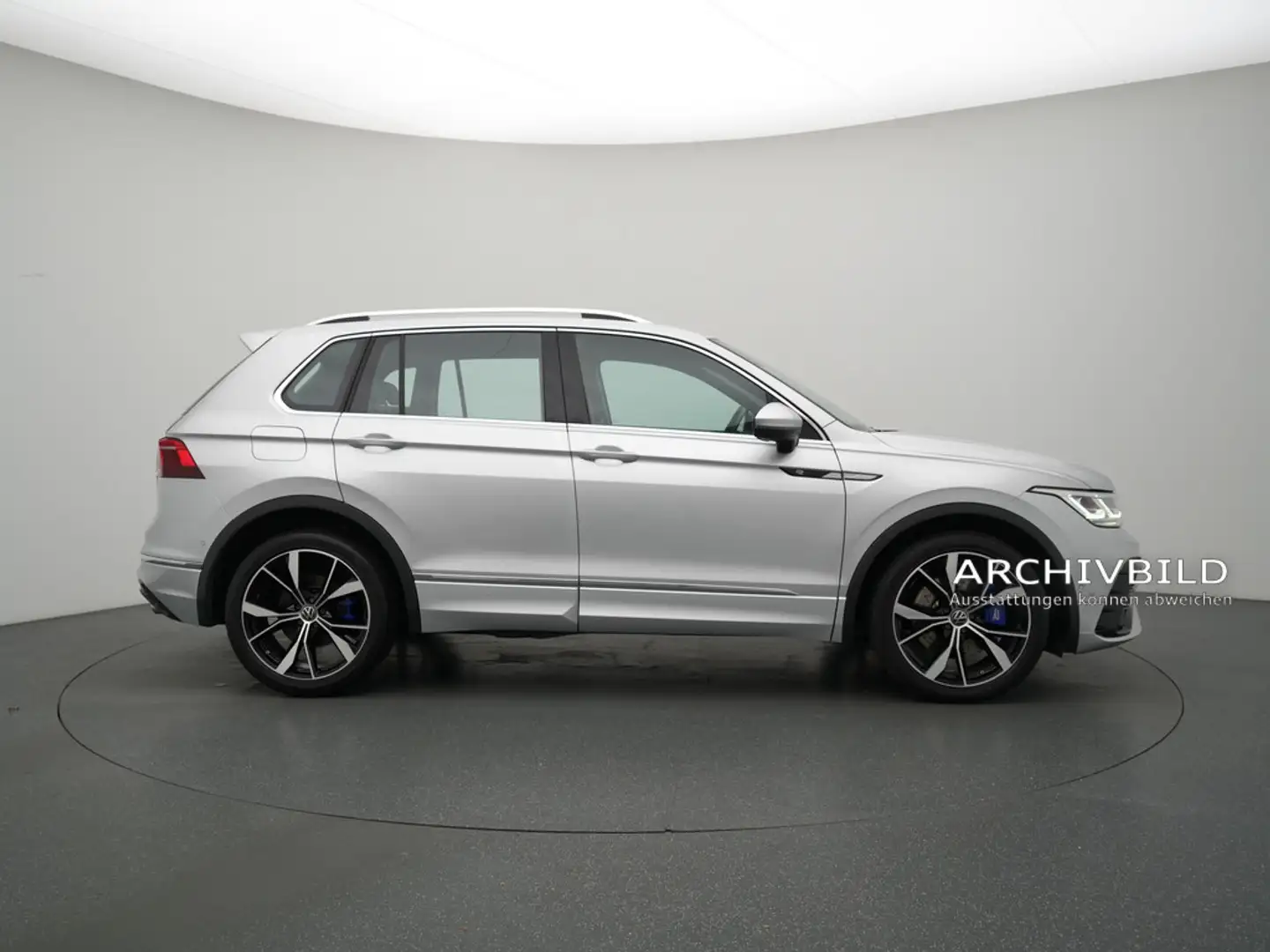 Volkswagen Tiguan R PANO MATRIX MEMORY LEDER AHK H/K ACC Silber - 2