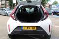 Toyota Aygo X PLAY AD-CRUISE APPLE/ANDROID DAB CAMERA AIRCO BLUE Weiß - thumbnail 14
