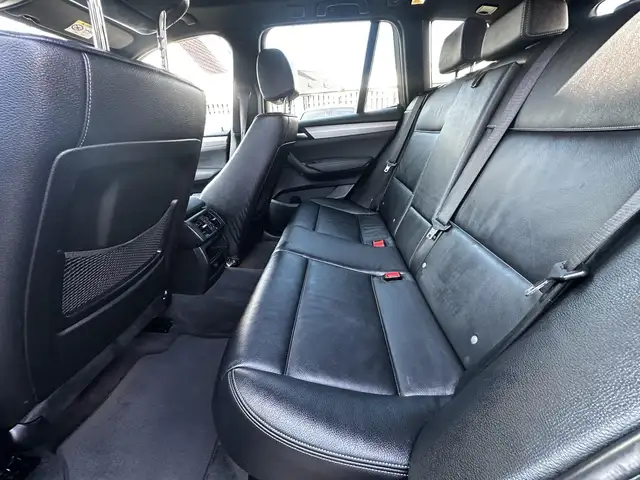 BMW X3 view 12