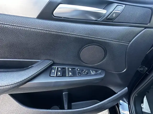 BMW X3 view 19