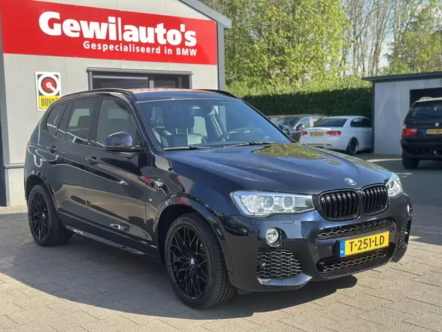 BMW X3 view 18