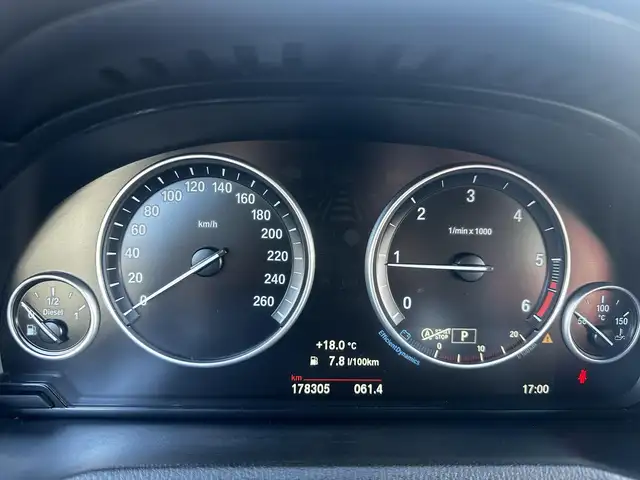 BMW X3 view 5