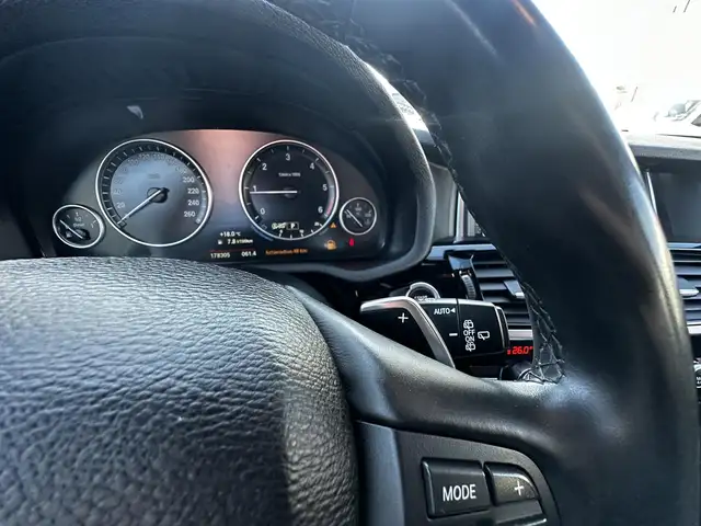 BMW X3 view 11