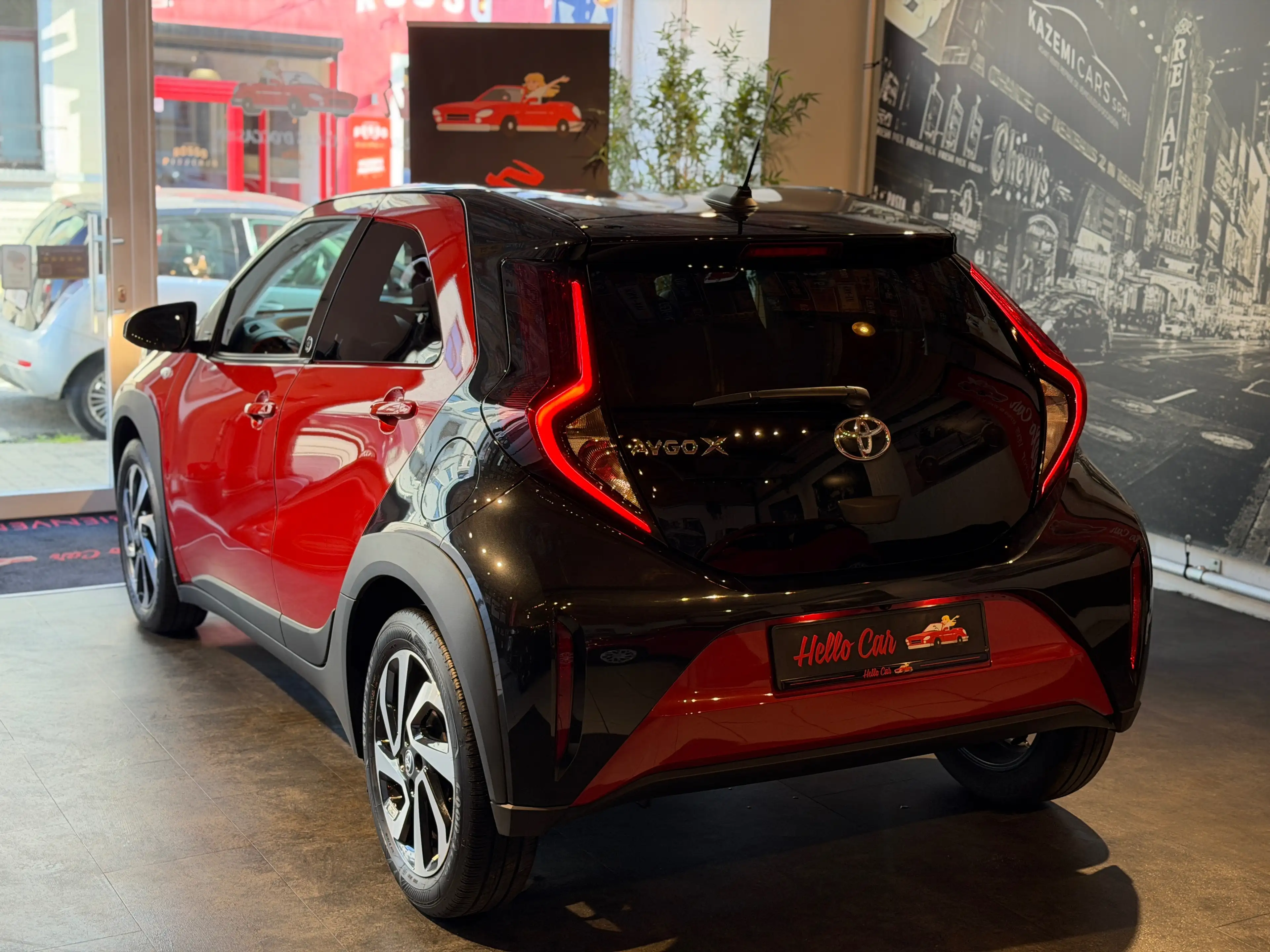 Toyota Aygo X * BOITE AUTO * JANTES 17 * SIEGES CHAUFFANTS * GARANTIE TOYOTA — photo 6