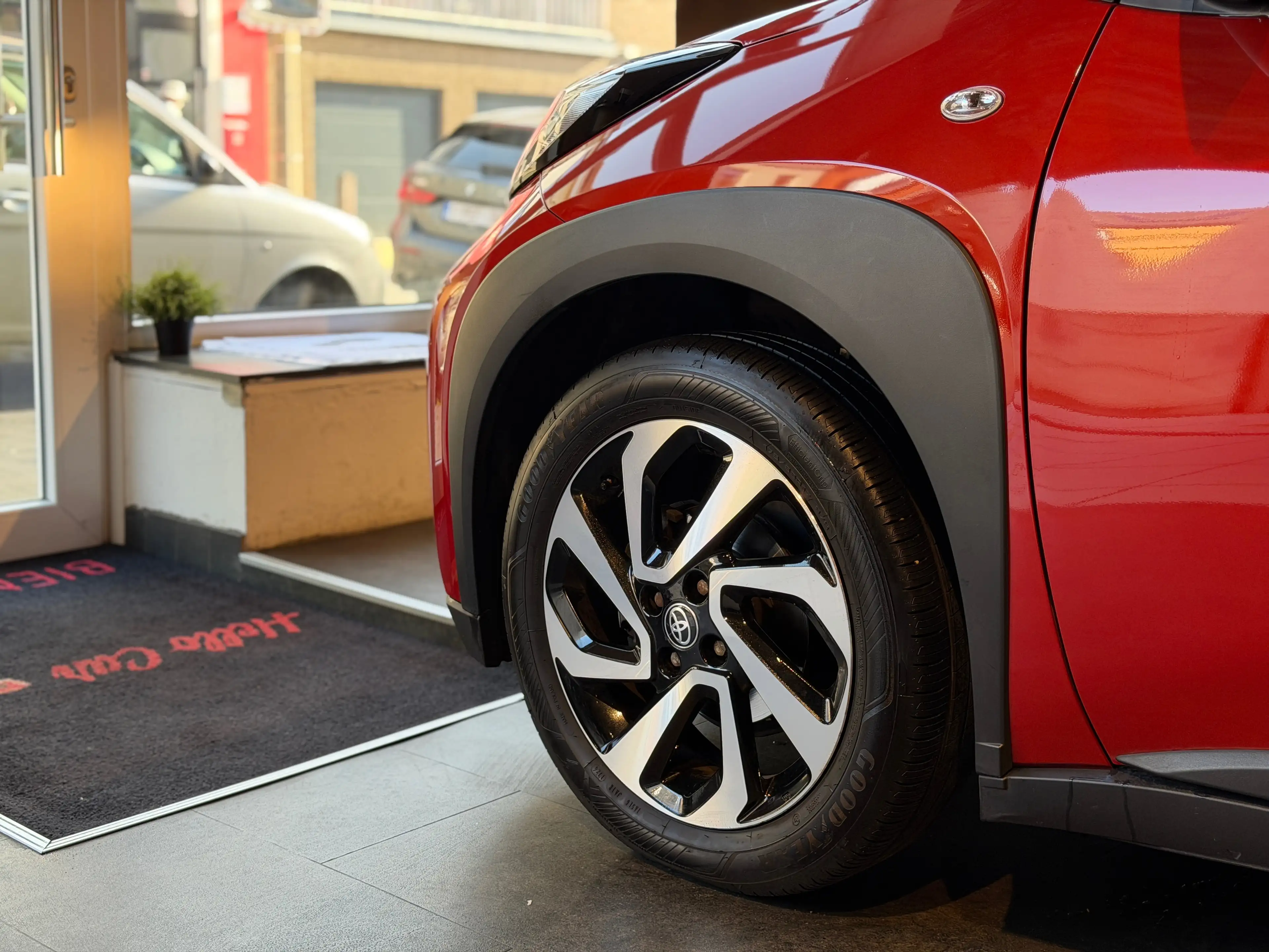Toyota Aygo X * BOITE AUTO * JANTES 17 * SIEGES CHAUFFANTS * GARANTIE TOYOTA — photo 9