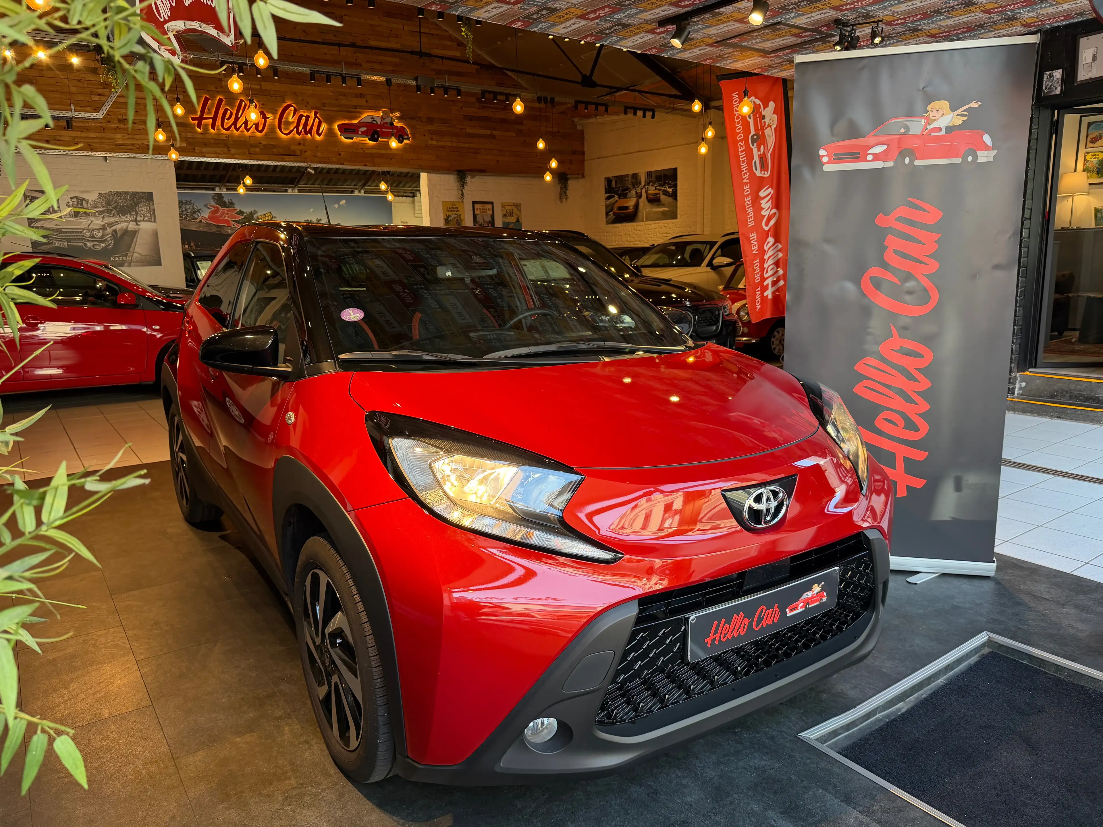 Toyota Aygo X * BOITE AUTO * JANTES 17 * SIEGES CHAUFFANTS * GARANTIE TOYOTA — photo 4