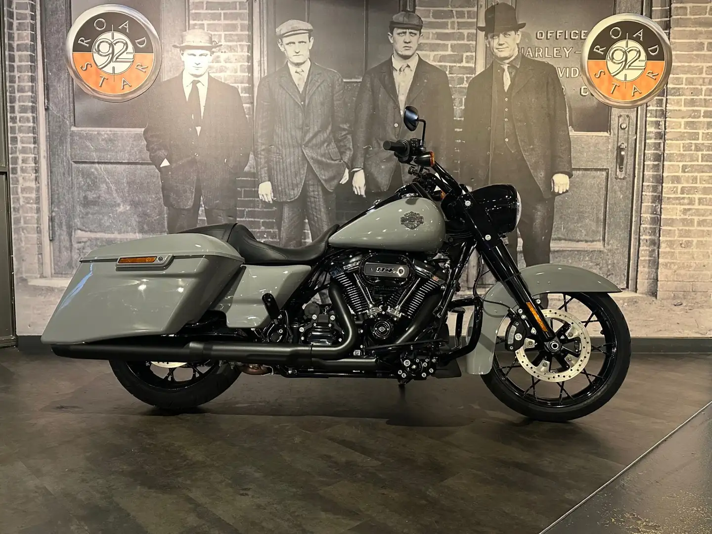 Harley-Davidson Road King Сірий - 1