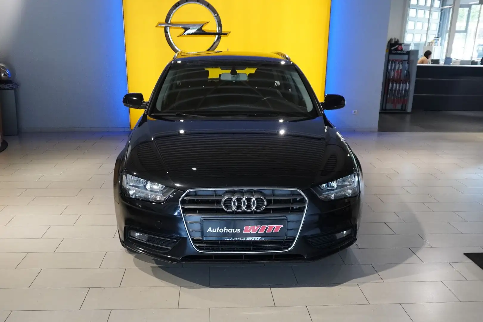 Audi A4 Avant °1.Hand°Shzg°AHK°Scheckheft°PDC° Schwarz - 2