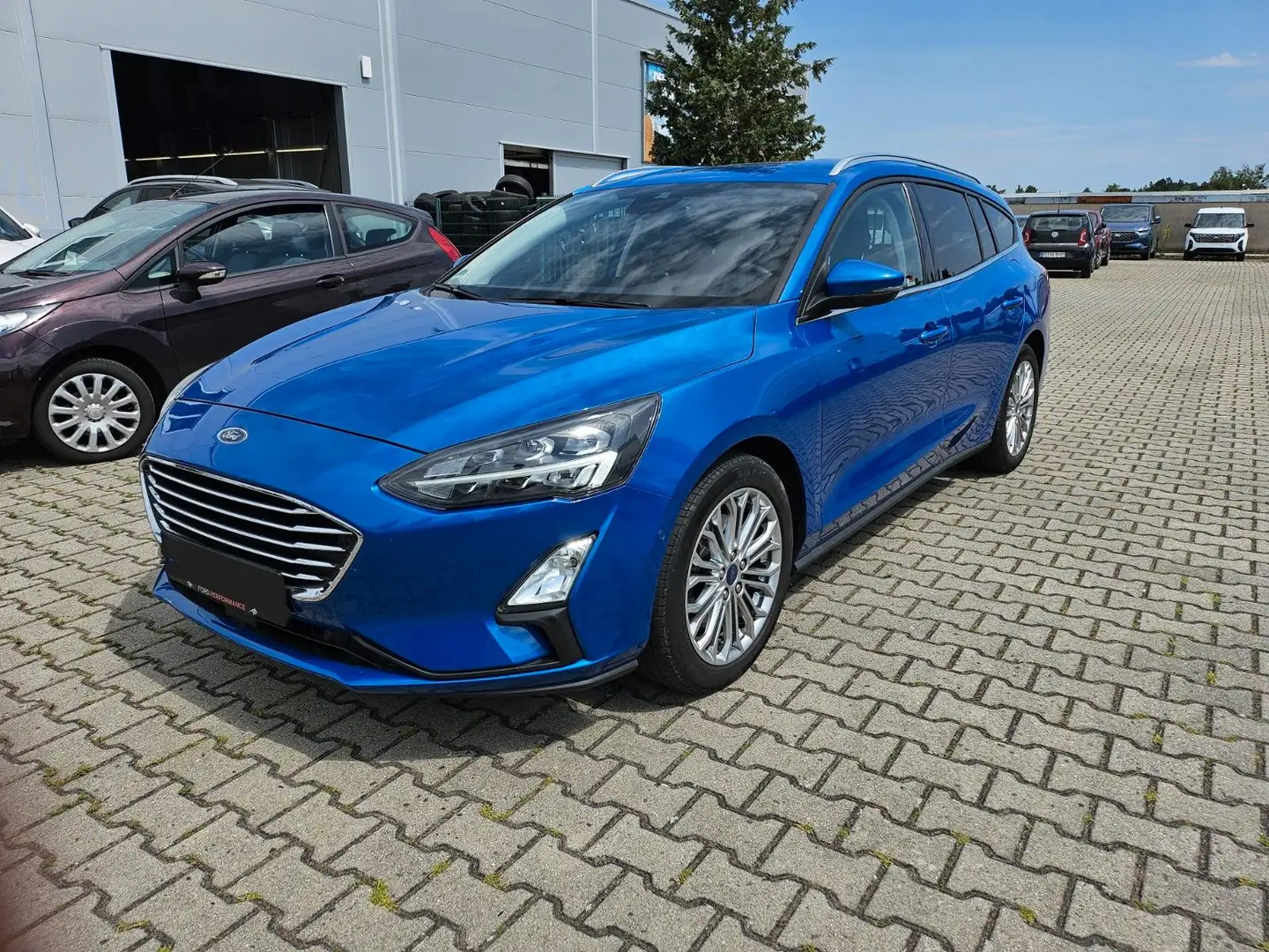 Ford Focus Titanium Winterpaket, Kamera, elek. Heckkl Blau - 1