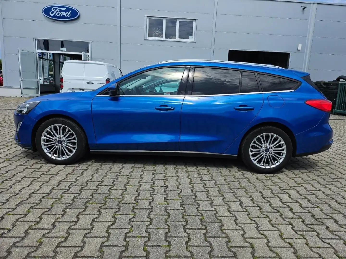 Ford Focus Titanium Winterpaket, Kamera, elek. Heckkl Blau - 2